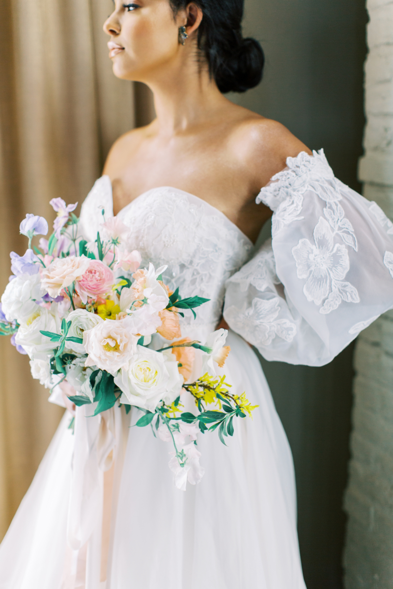 Spring wedding florals with pastel tones