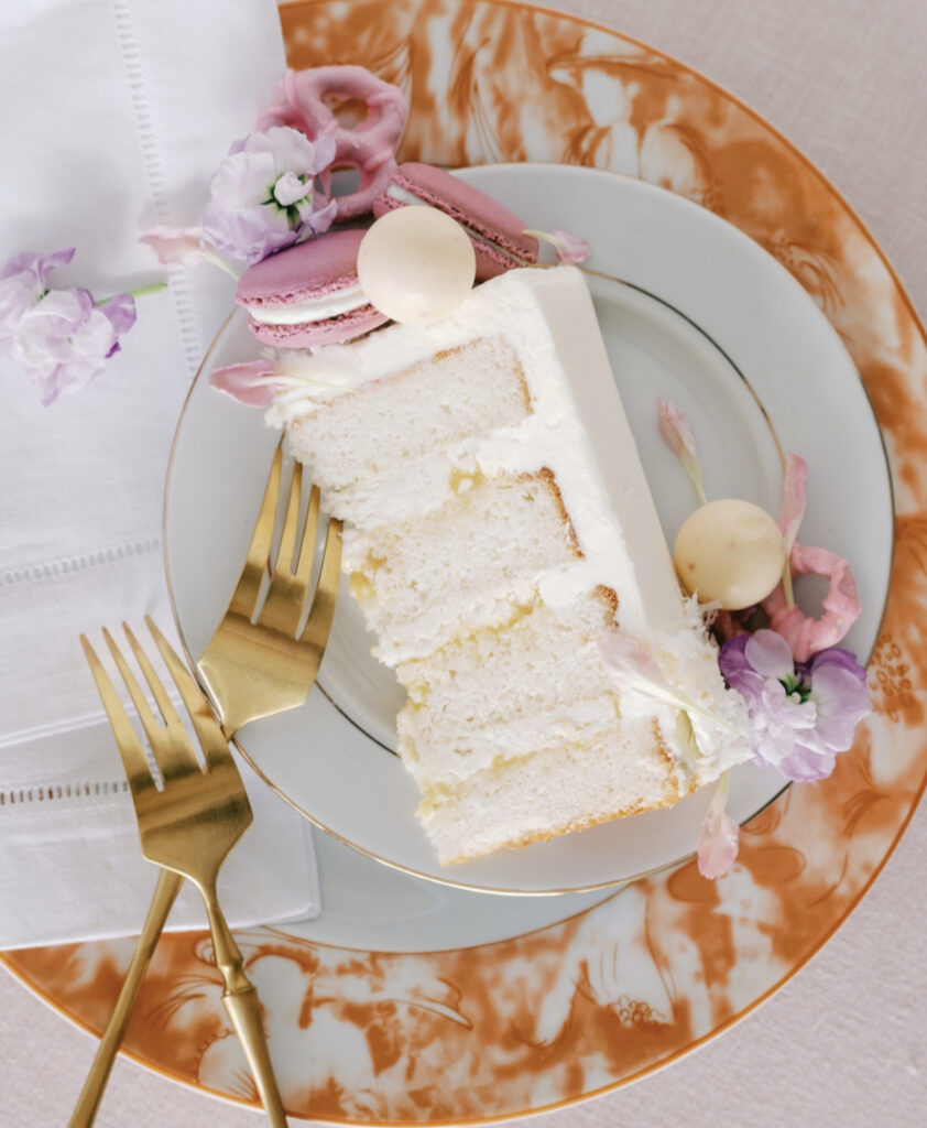 white wedding cake flavors